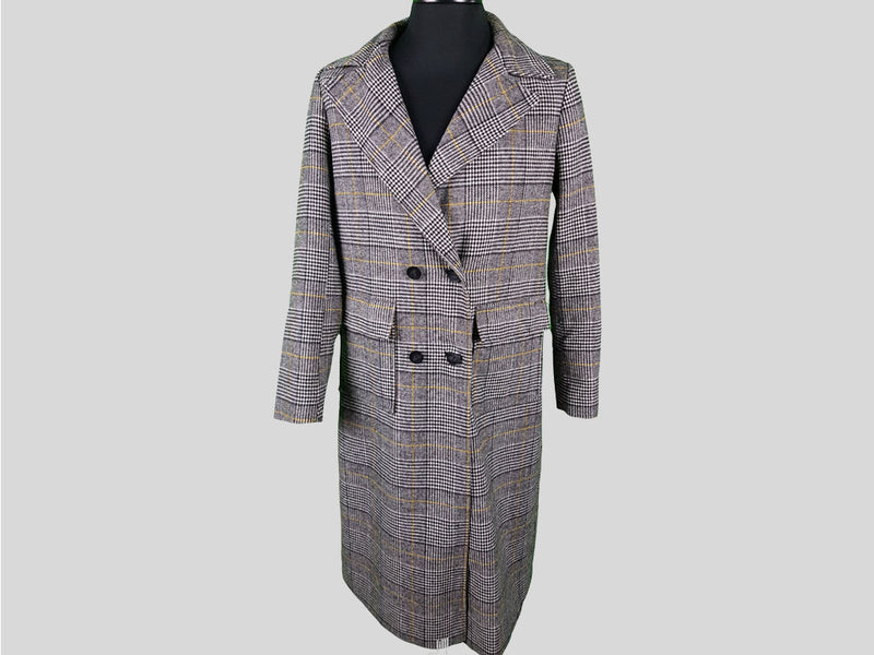 Noisy May Check Coat »Checks on the Boulevard«